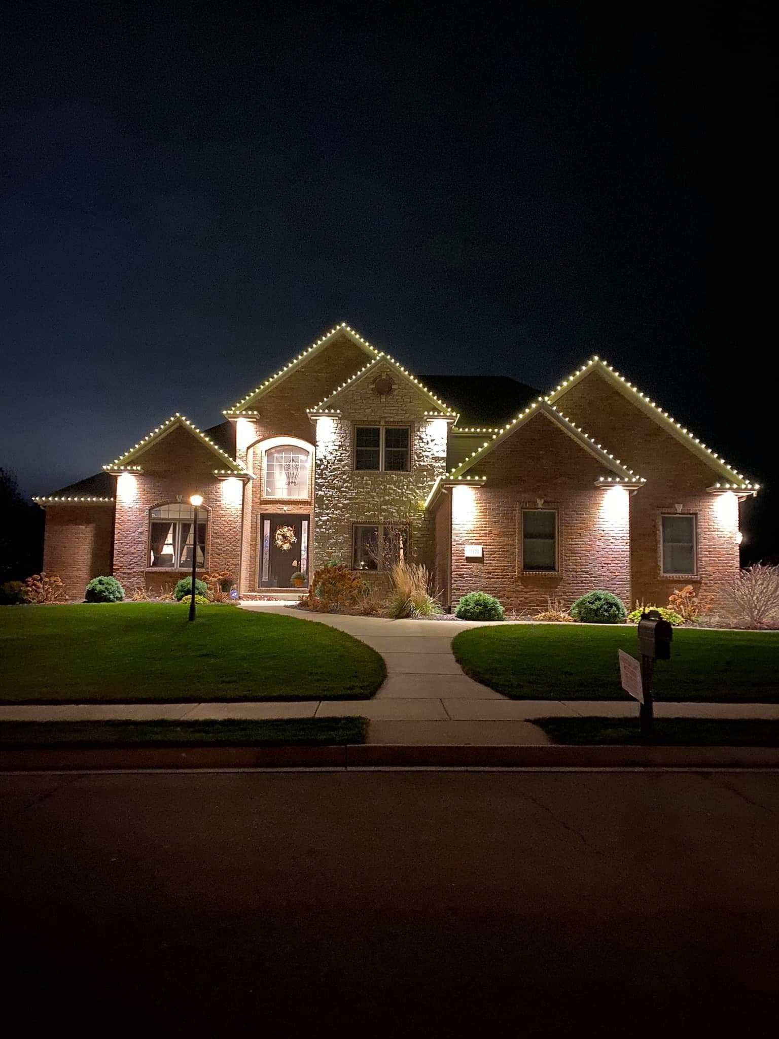 Christmas-light-installation-near-me-8